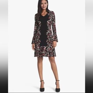 EUC White House Black Market Shift V-Neck Black with Floral Border Medium